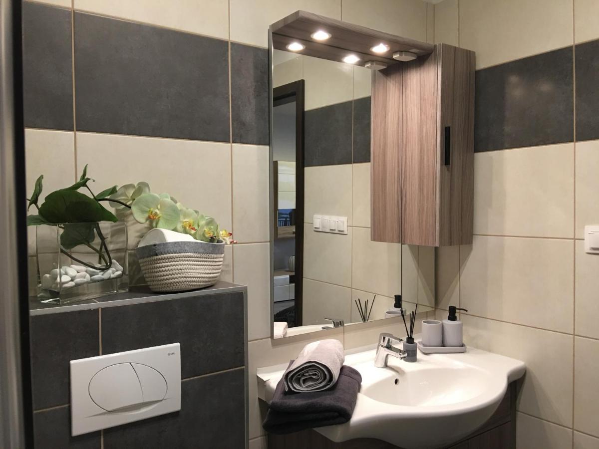 Home Apartment Шопрон Экстерьер фото