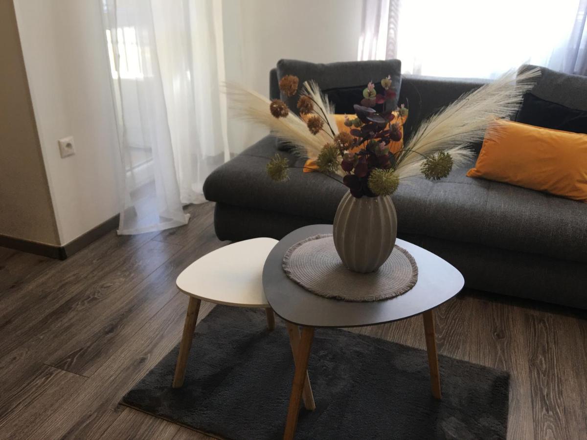 Home Apartment Шопрон Экстерьер фото
